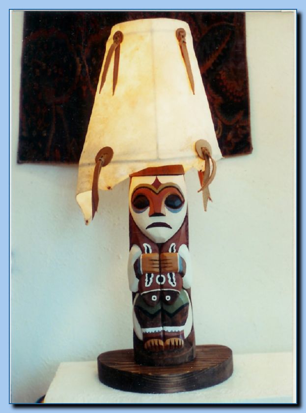 1-011 Totem-Traditional